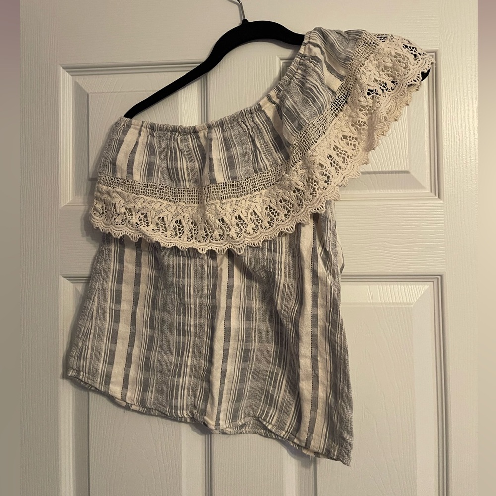 Angie One Shoulder Top size SMALL